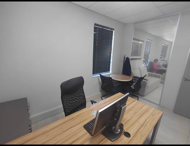 424M² OFFICE FOR SALE IN DAINFERN